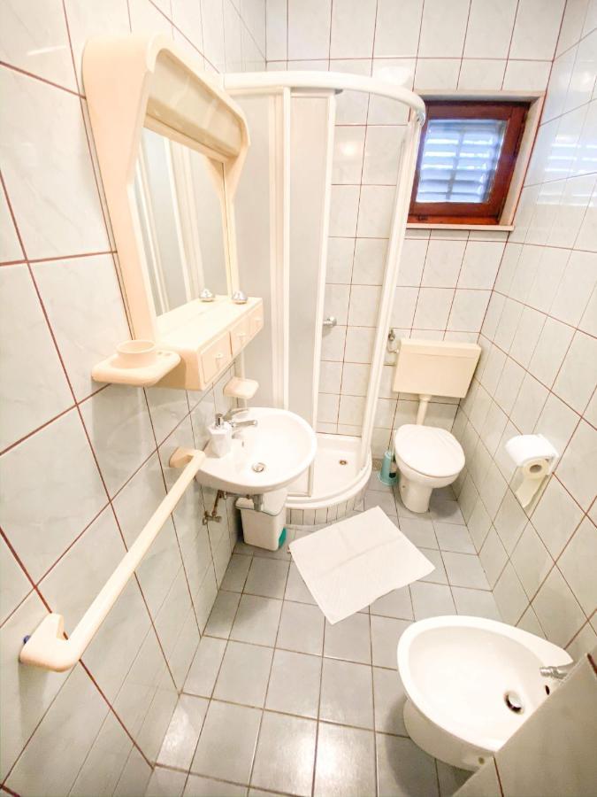Apartman Zorka Povlja  Exteriér fotografie